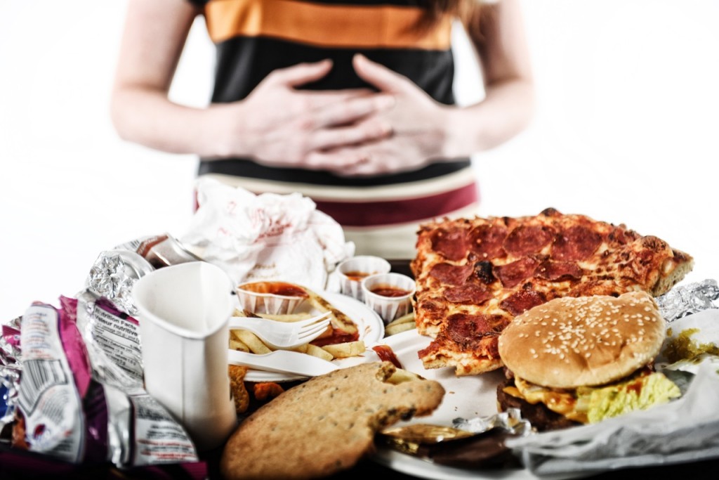 Compulsão por comida é uma doença que pode ser controlada por reeducação alimentar